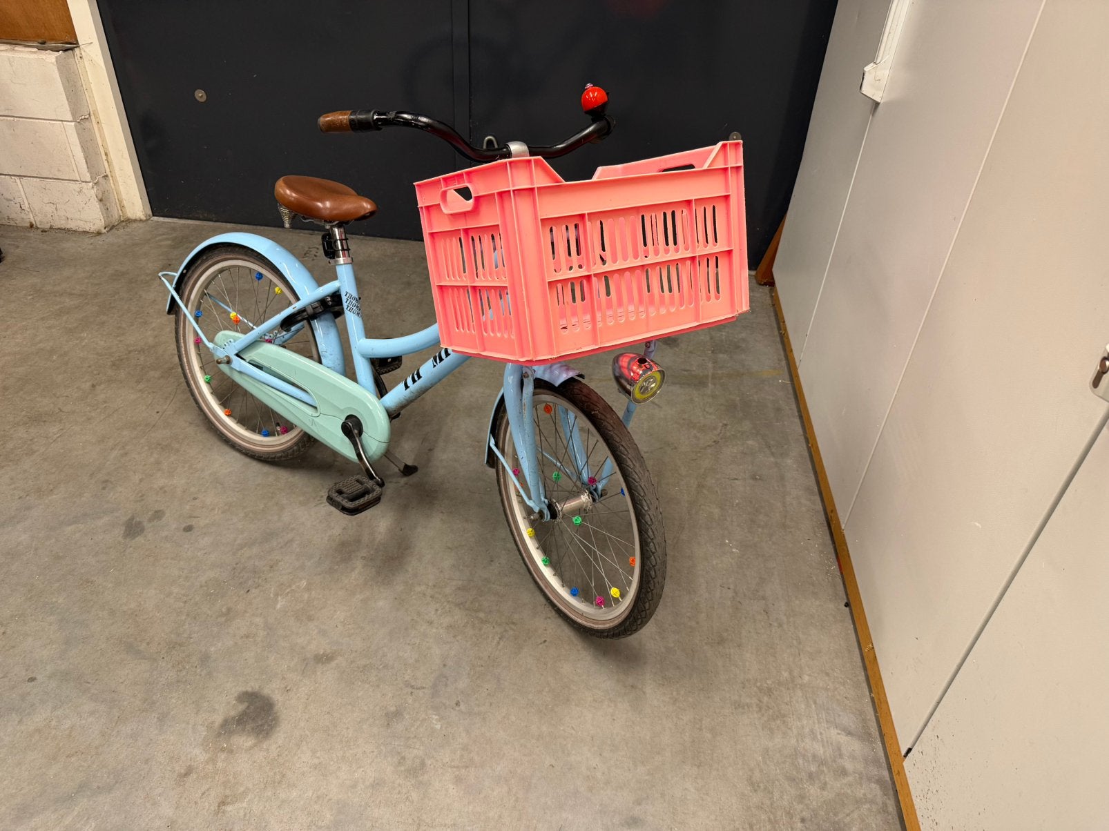 Nette meisjesfiets 20inch compleet met verlichting en slot, Fietsen en Brommers, Ophalen, Gebruikt, Terugtraprem, 20 inch