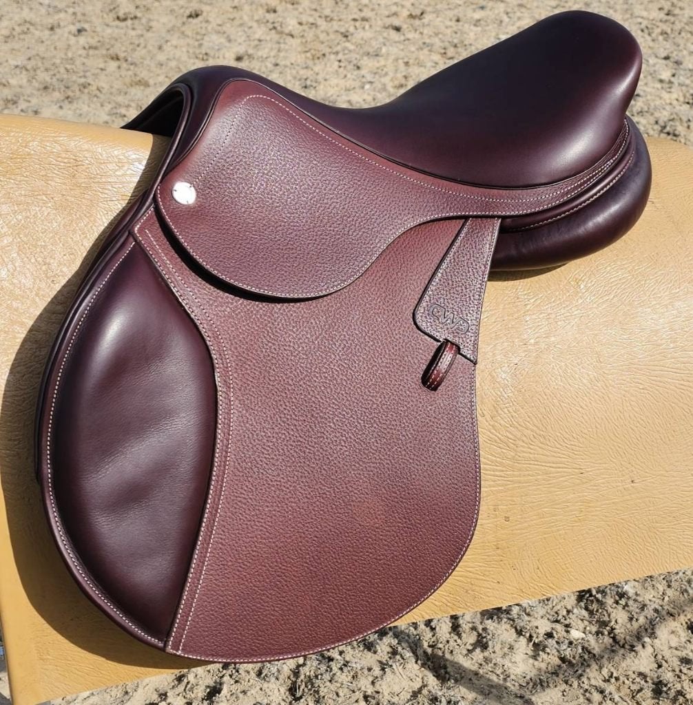 Volledig nieuw CWD Classic/Optim springzadel 17 inch, Vlakke zit, M (17 inch), Nieuw, Ophalen of Verzenden