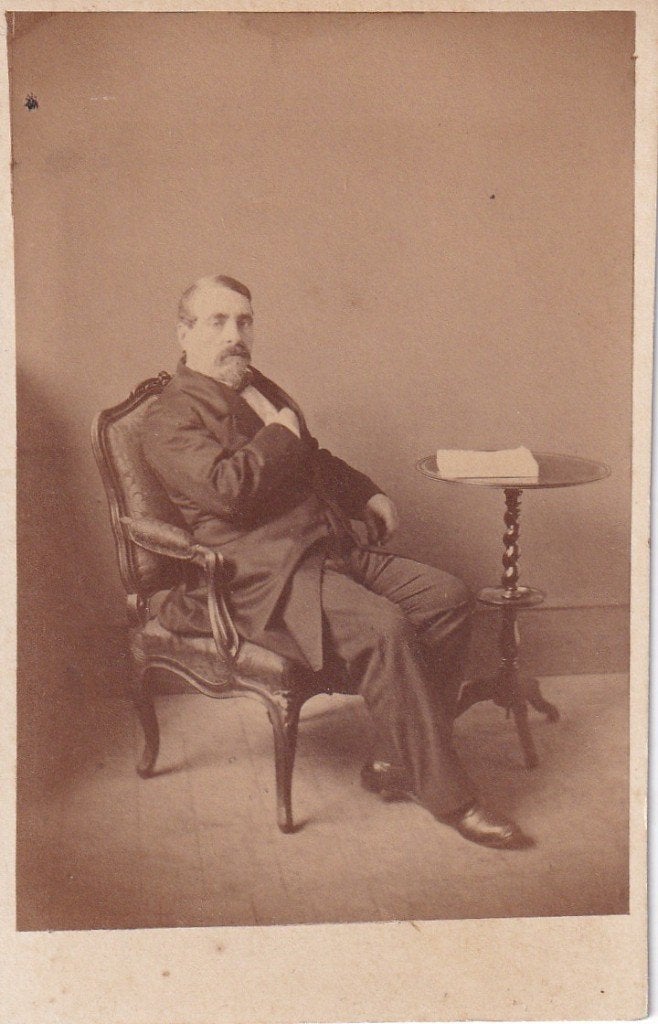 Antieke CDV Foto Zittende Heer - G. Margain Grenoble, Gebruikt, Verzenden, Foto, Voor 1940