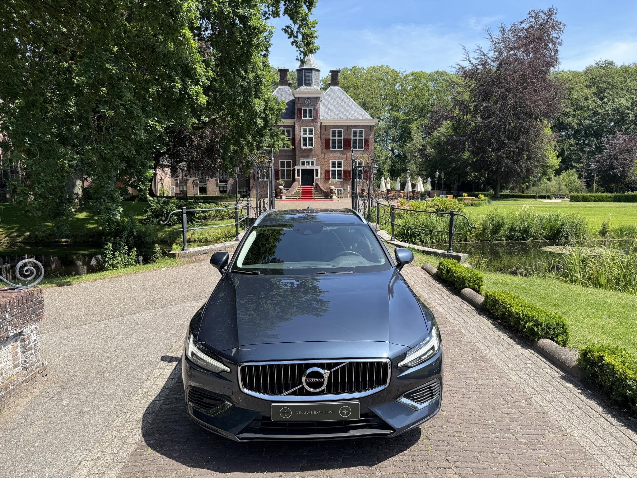 Volvo V60 2.0 T6 Twin Engine AWD Inscription | Pilot Assist, Auto's, Gebruikt, Euro 6, 4 cilinders, Blauw