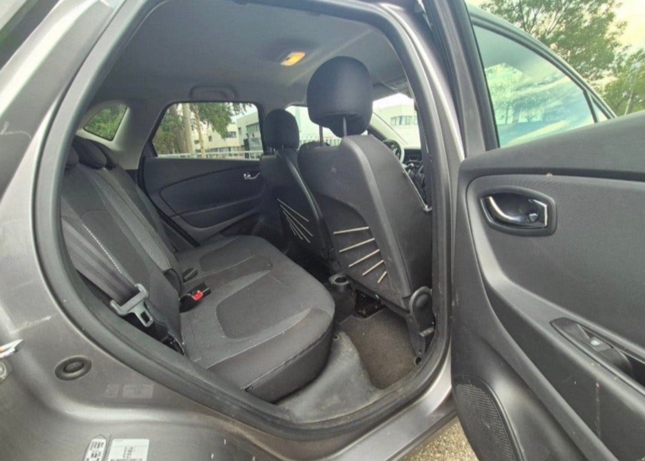 Foto 10 van Renault Captur AUTOMAAT 1.2 TCE 120 EDC 2014 Grijs