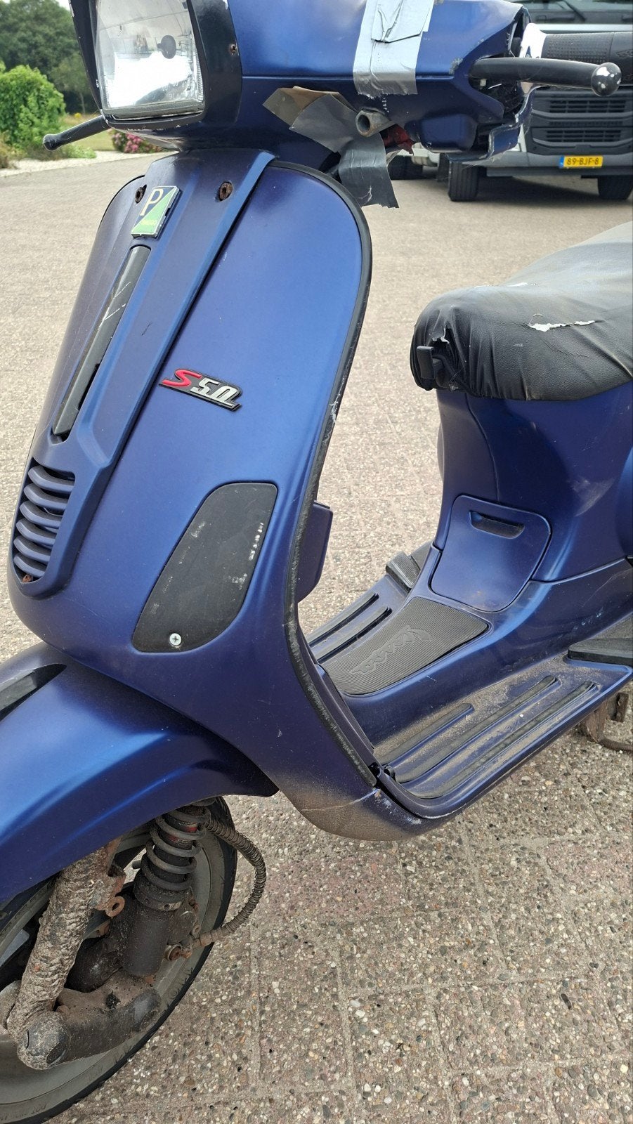 Vespa S50 met schade   voor onderdelen- Zie foto's, Ophalen of Verzenden, Gebruikt, Overige modellen