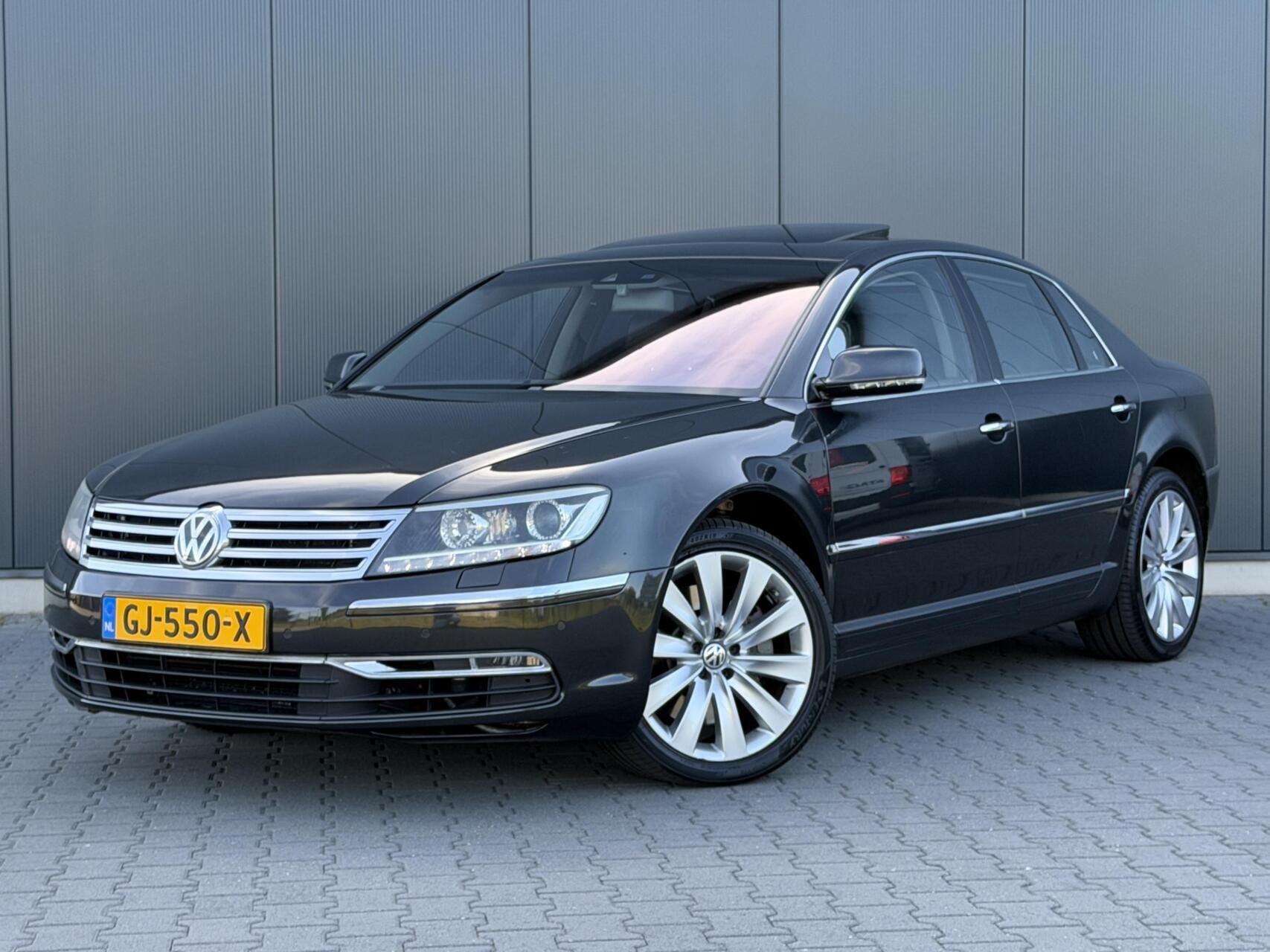 Volkswagen Phaeton 4.2 V8 4Motion Dynaudio - Schuifdak - ACC, Automaat, Gebruikt, Leder, Bedrijf