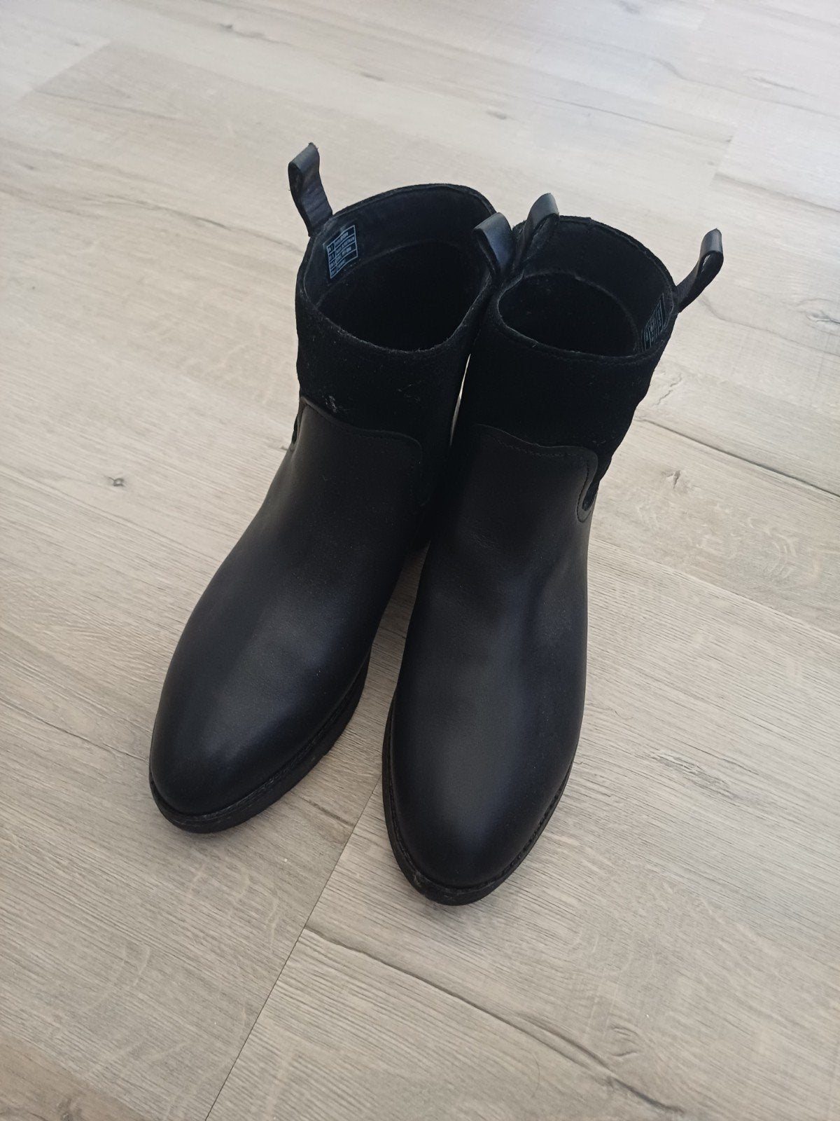 FitFlop zwarte enkellaarzen - Maat 41, Kleding | Dames, Schoenen, Ophalen of Verzenden, Nieuw