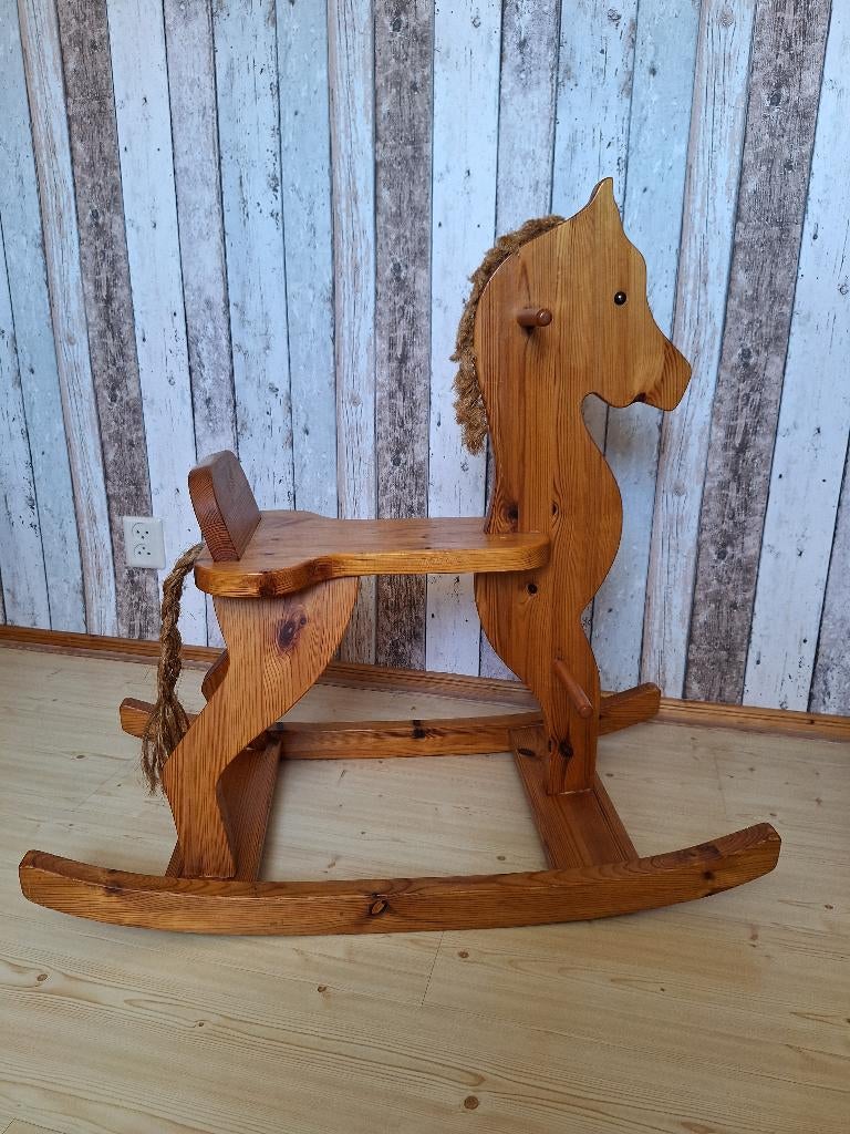 Te koop: Houten hobbelpaard, Kinderen en Baby's, Speelgoed | Hobbelfiguren, Ophalen, Gebruikt