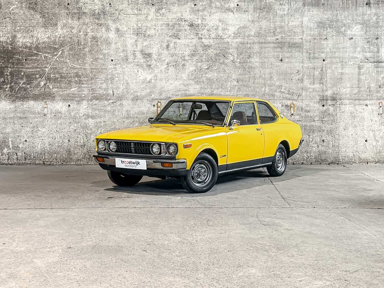 Toyota Carina 1600 de Luxe automatic 75pk 1976, Auto's, Automaat, Carina, Gebruikt, Cabriolet