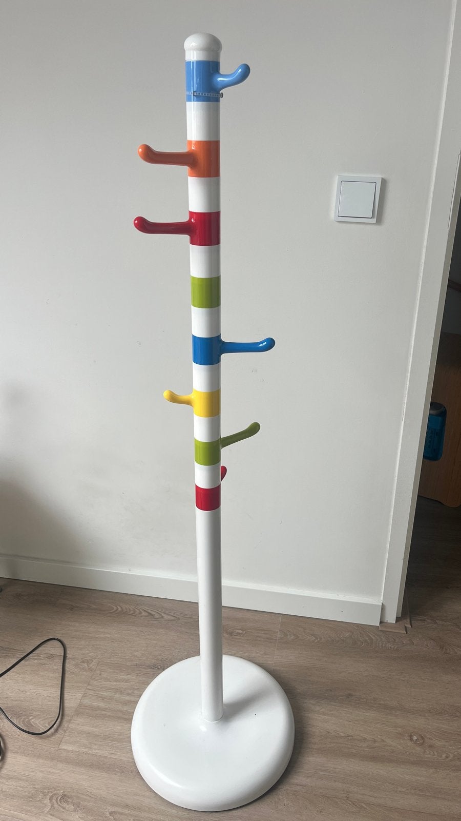 Stevige kleurrijke staande kapstok voor kinderen, Ophalen, Zo goed als nieuw, Metaal, Staande kapstok