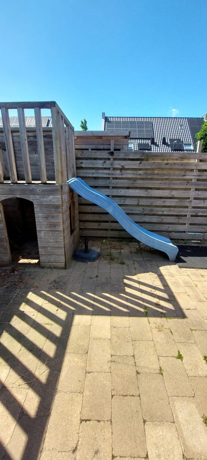 Houten speelhuis met zandbak en glijbaan, Ophalen, Gebruikt, Zandbak
