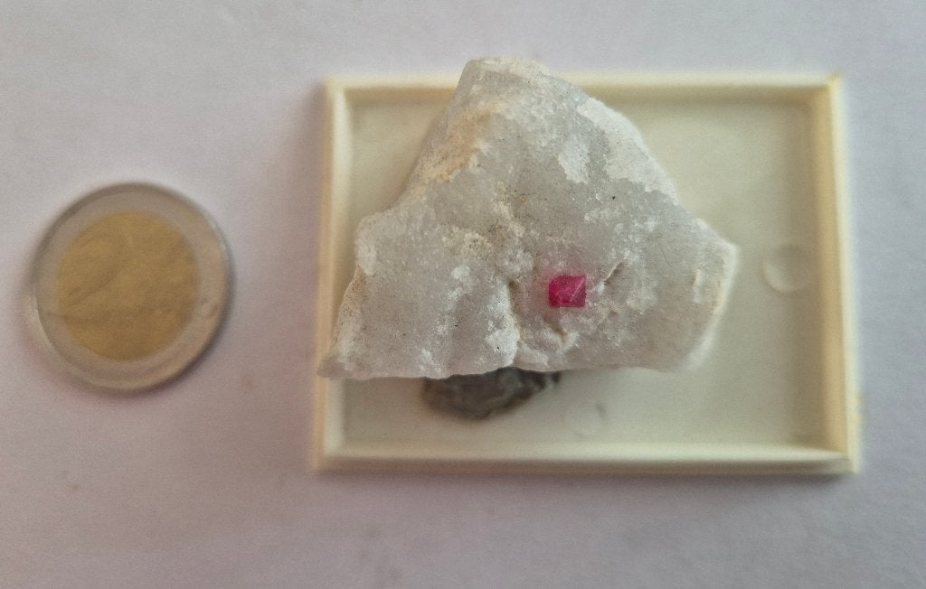 RARE  spinel   edelsteen   RARE, Verzenden, Mineraal