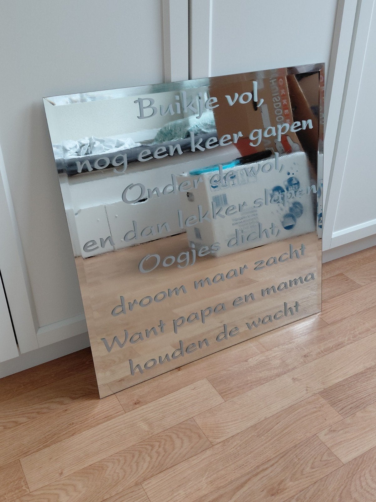 Spiegel met gedicht 'Buikje vol' - Kinderkamer decoratie, Huis en Inrichting, Ophalen, Vierkant, Zo goed als nieuw, Minder dan 100 cm