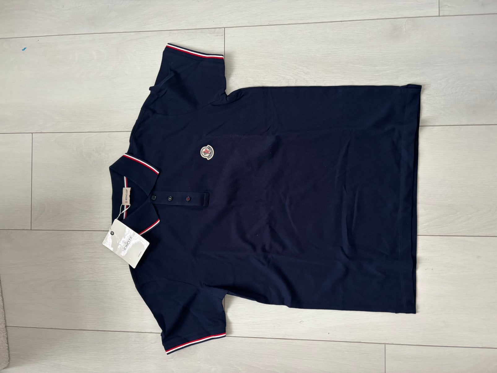 Moncler polo, Ophalen of Verzenden, Nieuw, Maat 48/50 (M), Blauw