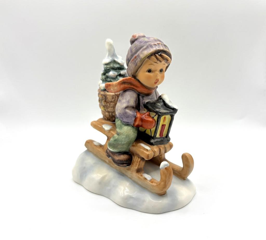 Hummel beeldje 'Ride into Christmas' (groot), Verzamelen, Beelden en Beeldjes, Verzenden, Zo goed als nieuw, Hummel