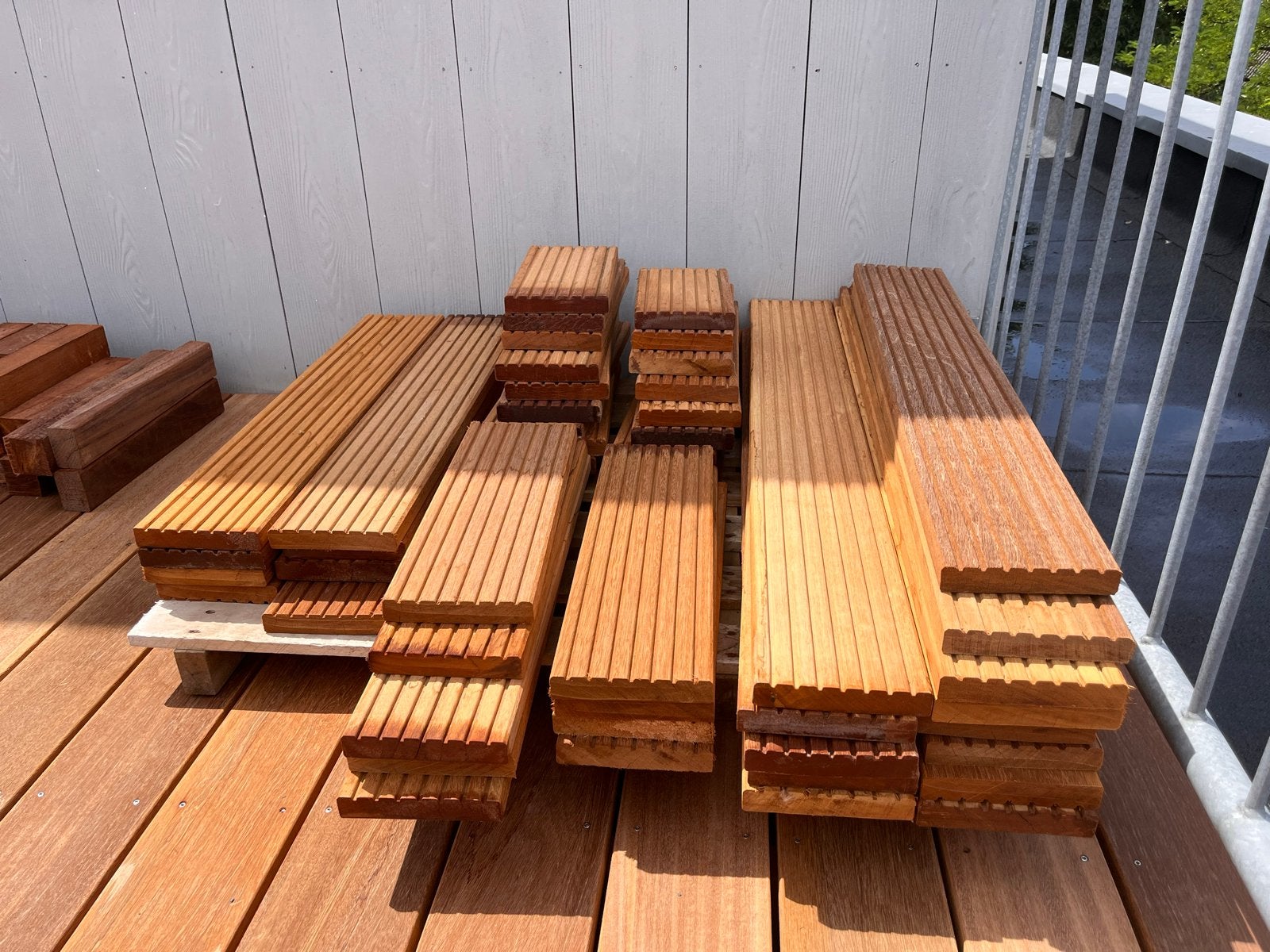 Hardhouten planken en balken restanten, Ophalen, 25 tot 50 mm, Nieuw, Balk