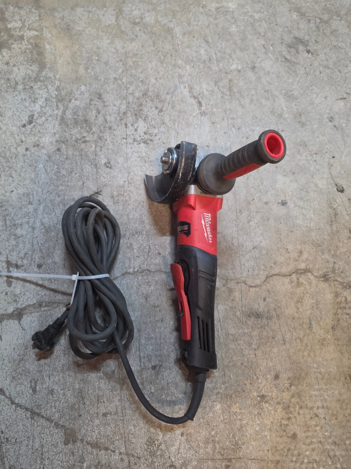 Milwaukee Haakseslijper 1250W Agv 13-125 Xspdeb, Gebruikt, ., Haakse handslijpmachine, Ophalen of Verzenden