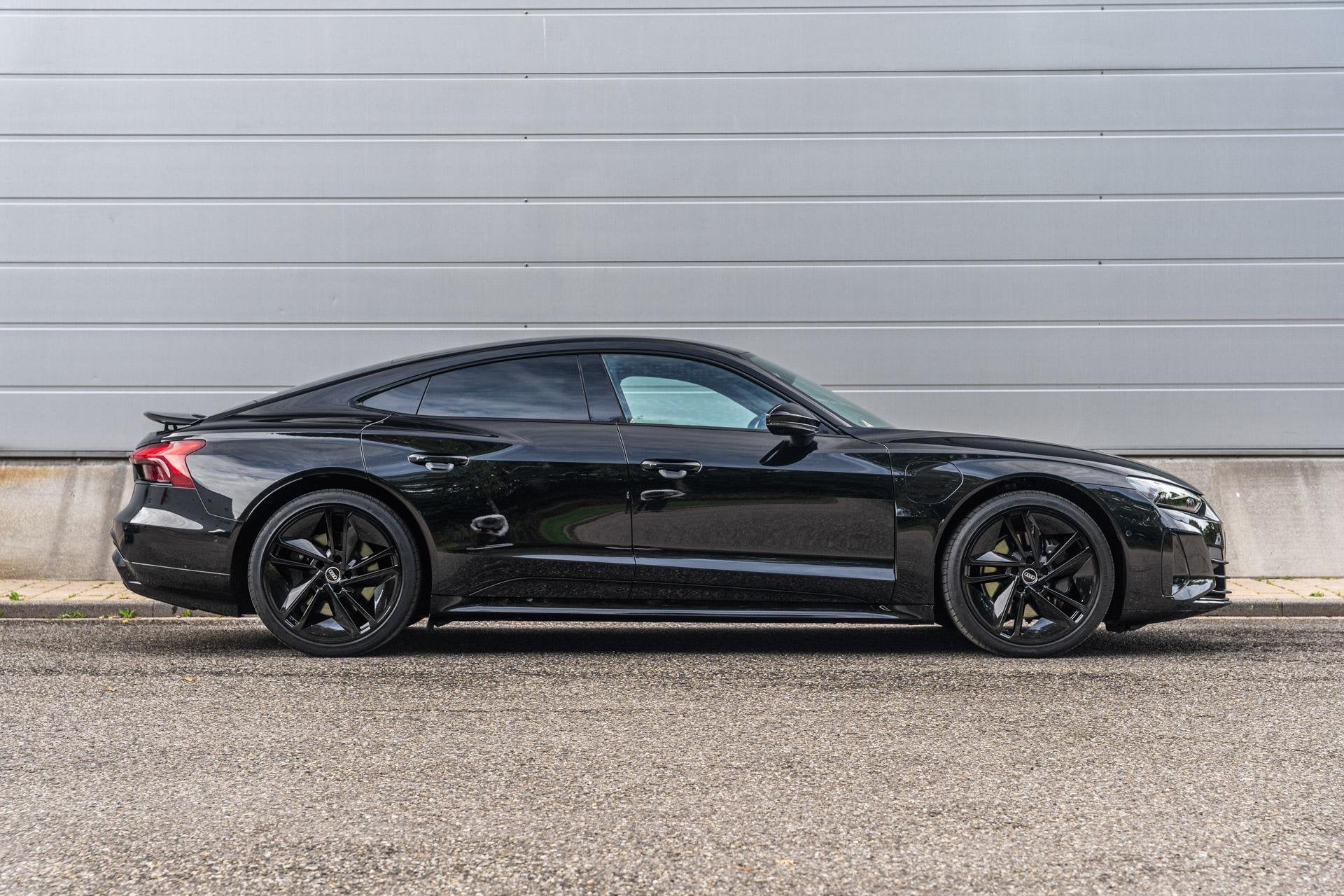 Audi e-tron GT 476pk 93 kWh | Luchtvering | Leder | B&O 3D |, Auto's, Automaat, Zwart, Vierwielaandrijving, Verwarmde buitenspiegels