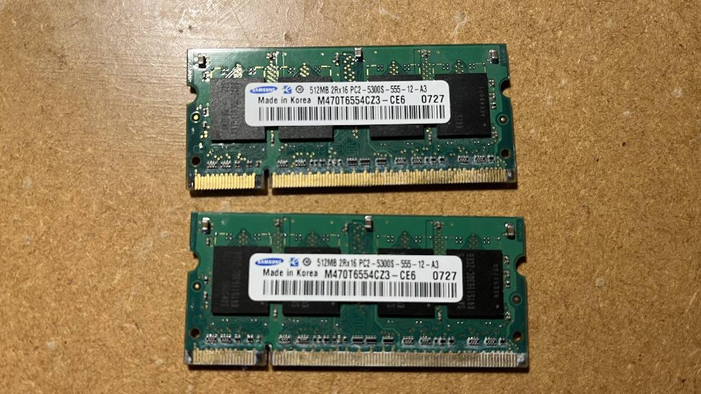 2X DDR2 SO-DIMM 512MB 533Mhz-PC4200 SAMSUNG, Computers en Software, RAM geheugen, Ophalen of Verzenden, DDR2, Laptop, Gebruikt