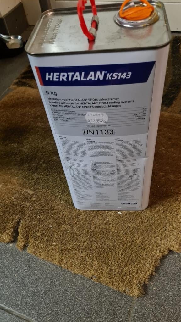 Hertalan EPDM Lijm KS143 (ca 3kg) en KS205 Spuitlijm, Ophalen, Zo goed als nieuw