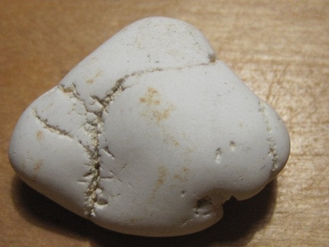 min. 3x aparte edelsteen MAGNESIET (6) ongepolijst, Verzenden, Mineraal