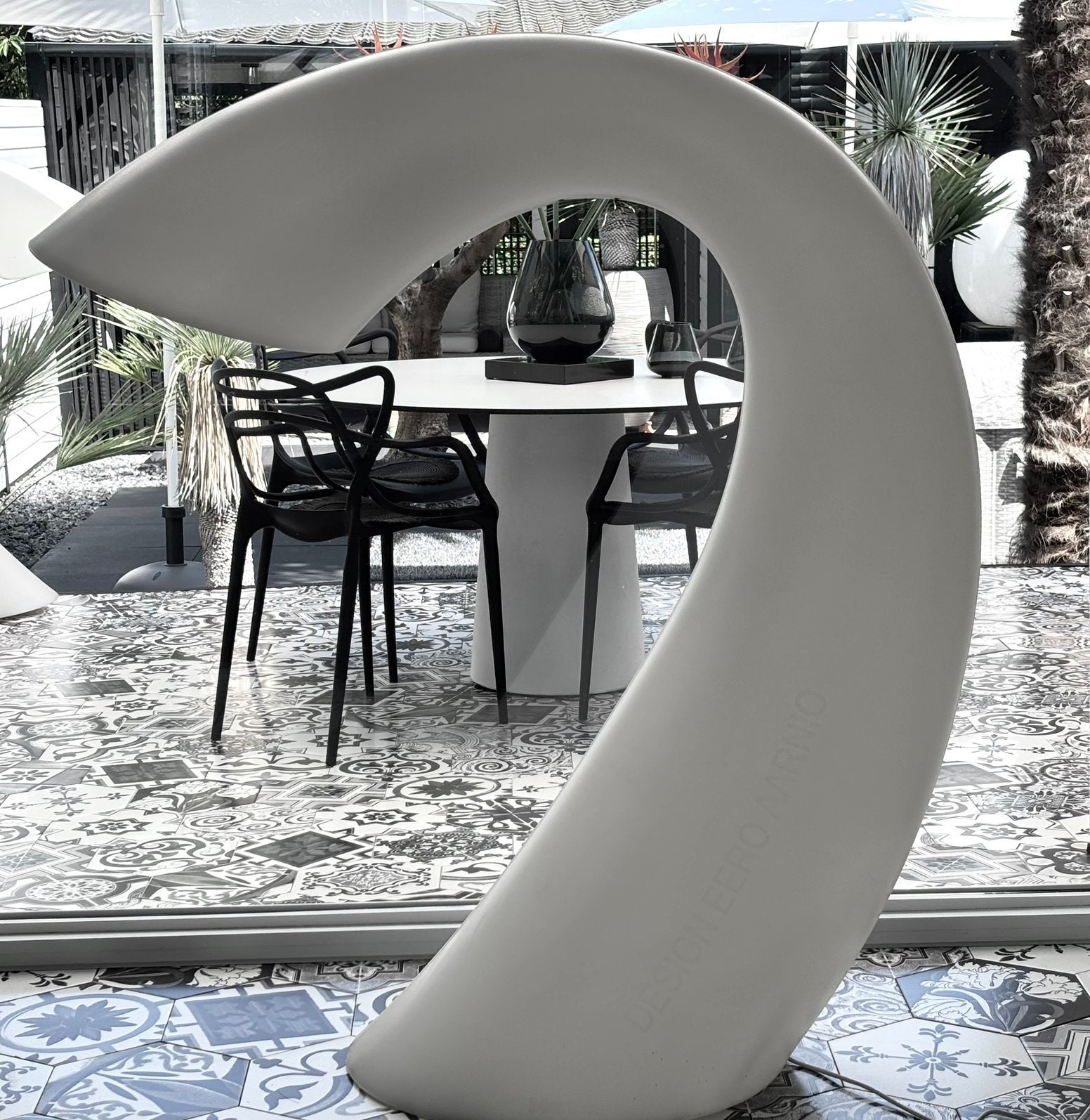 Eero Aarnio Design SwannXL  Vloerlamp, Huis en Inrichting, Ophalen, Kunststof, 100 tot 150 cm, Zo goed als nieuw