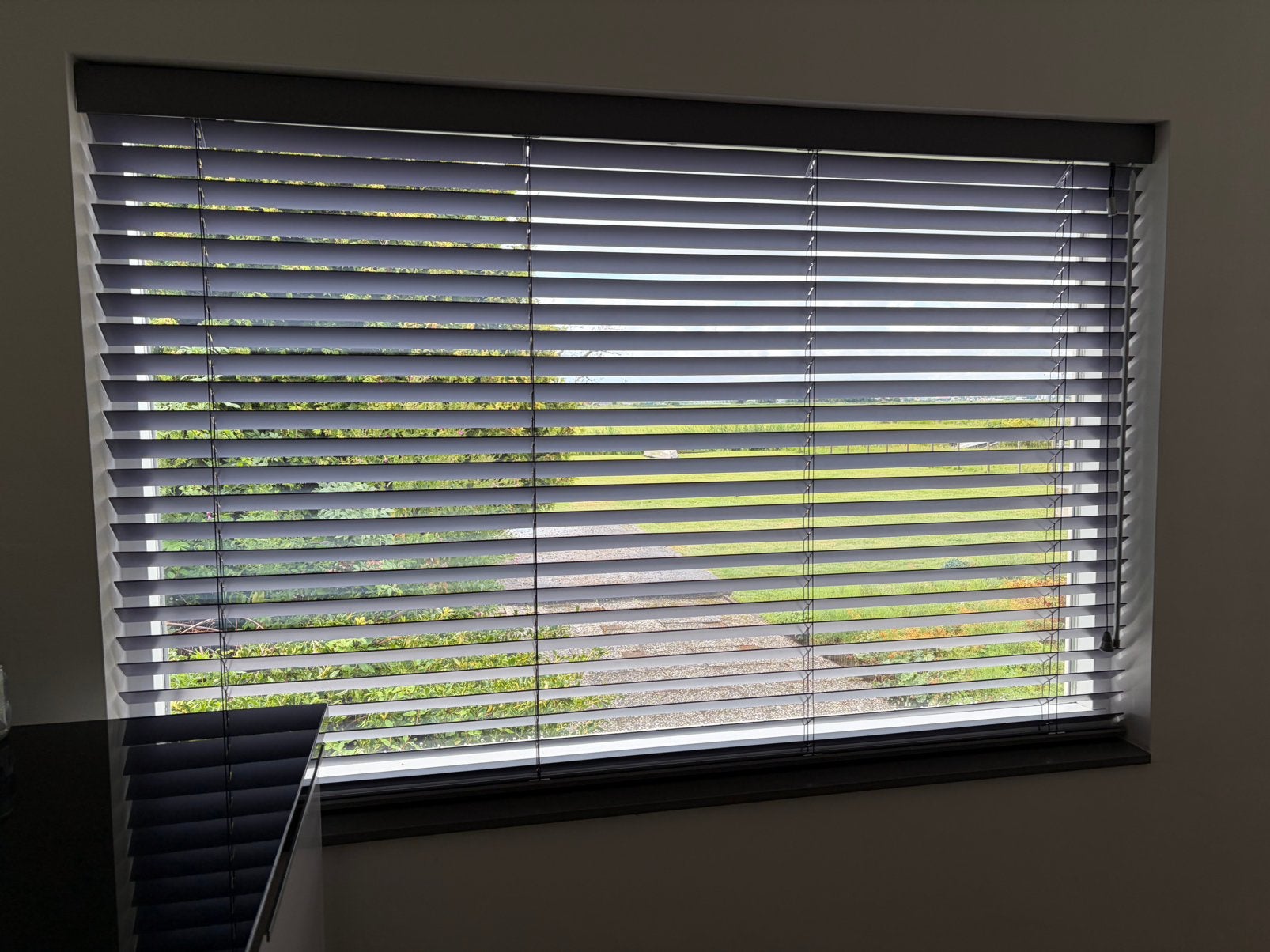 3x Luxaflex houten Jaloezieen 50mm grijs, Ophalen, Jaloezie, 180 cm, Hout