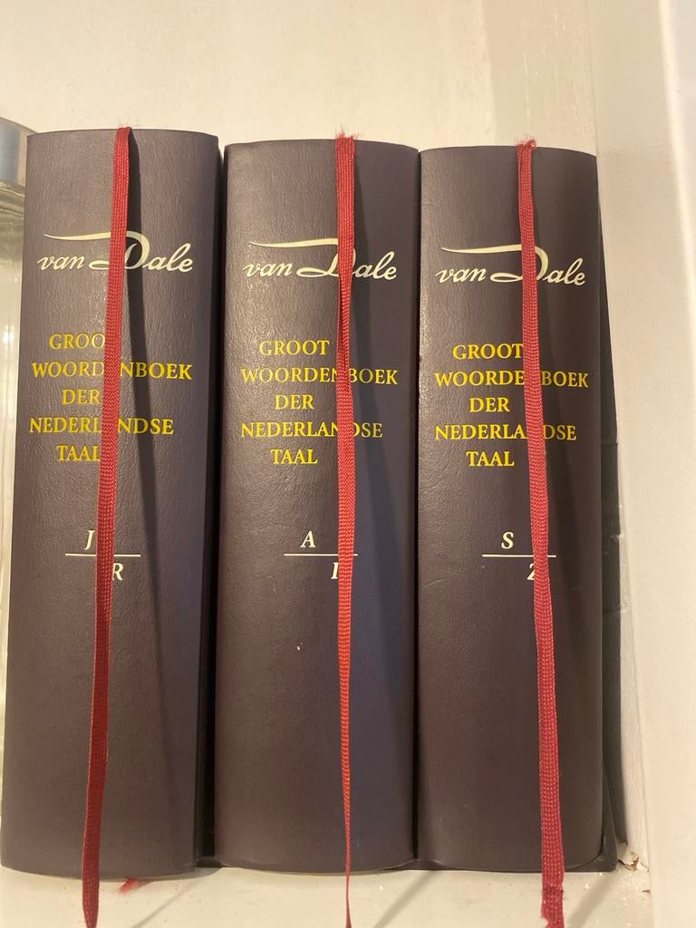 Van Dale Groot Woordenboek der Nederlandse Taal (3 delen), Boeken, Woordenboeken, Ophalen of Verzenden, Zo goed als nieuw, Van Dale