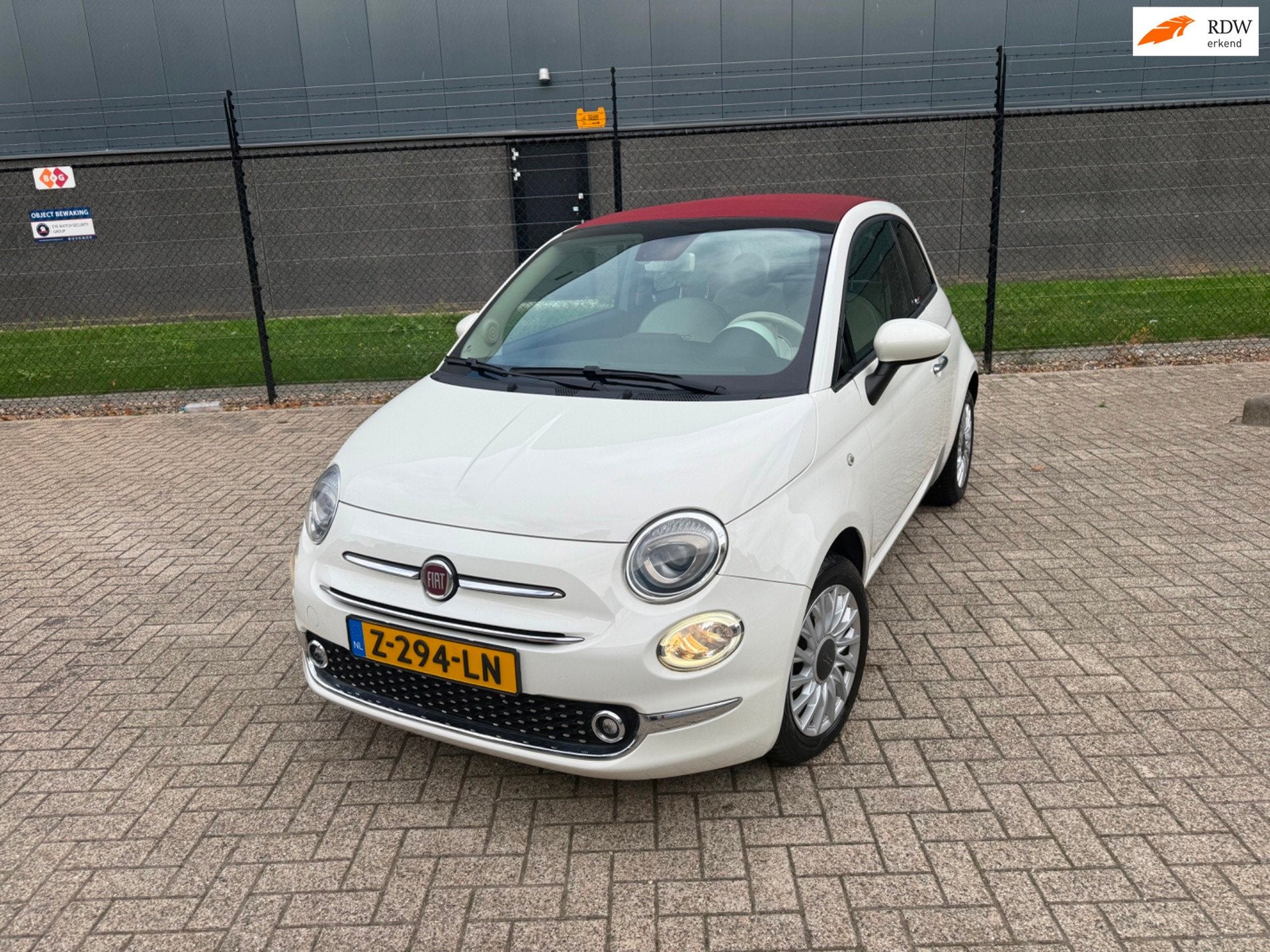 Fiat 500 1.2 Cabrio *Navigatie-ECC Airco-Cruise*, Auto's, Voorwielaandrijving, Dealer onderhouden, Stof, Gebruikt