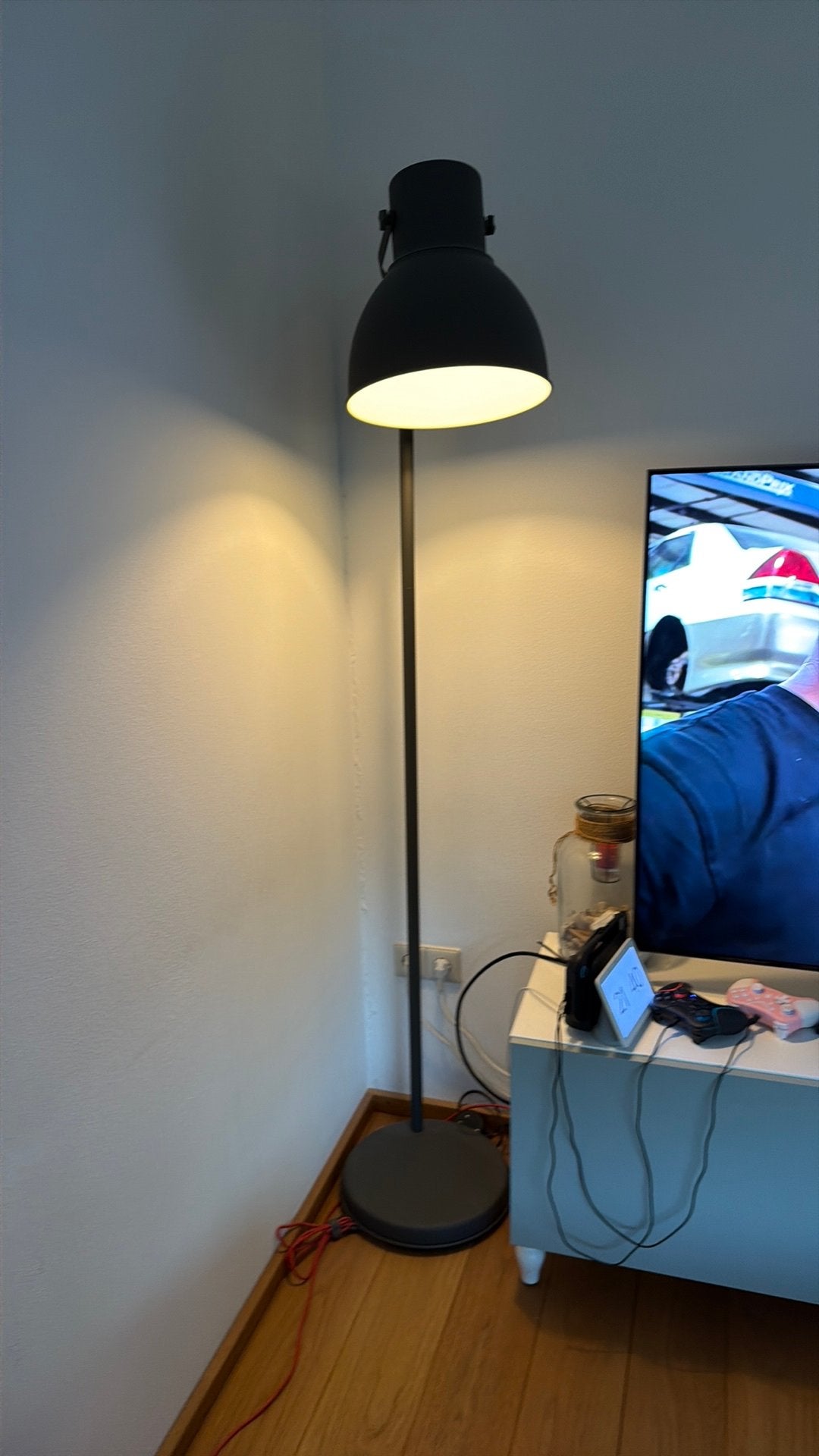 Staande lamp Hektar (Ikea) donkergrijs, Huis en Inrichting, Lampen | Vloerlampen, Ophalen, Zo goed als nieuw, 150 tot 200 cm