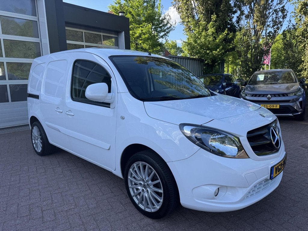 Mercedes-Benz Citan 108 CDI, Auto's, Bestelauto's, Voorwielaandrijving, Stof, Gebruikt, 4 cilinders