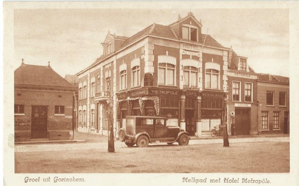 Ansichtkaart GORINCHEM   Melkpad met Hotel Metropole, Ophalen of Verzenden, 1940 tot 1960, Ongelopen, Zuid-Holland