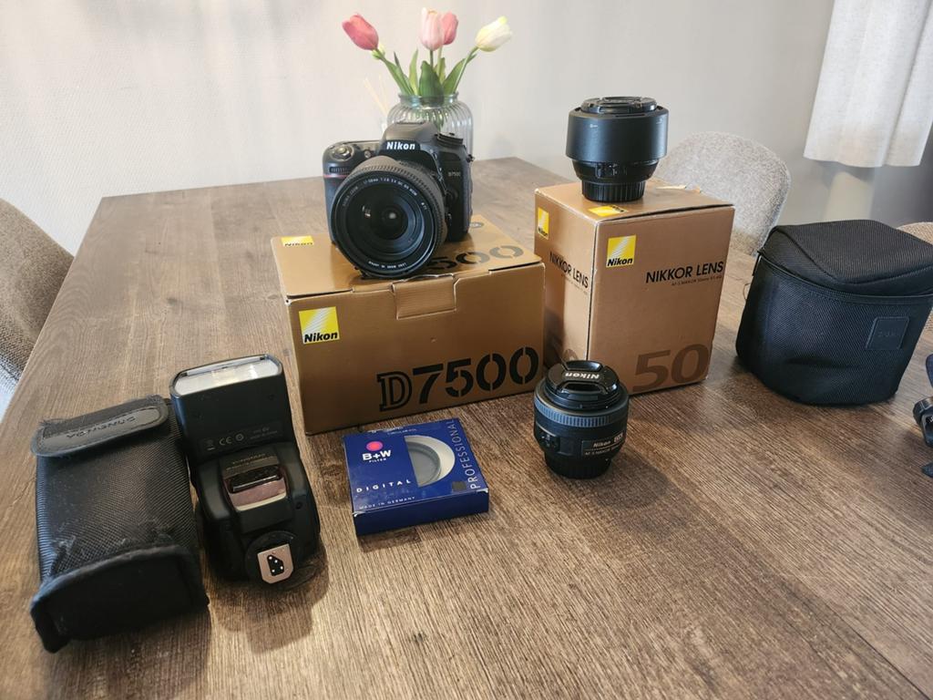 Nikon D7500 + Lenzen + Flitser | Complete Set |, Audio, Tv en Foto, Fotocamera's Digitaal, Zo goed als nieuw, Nikon, Geen optische zoom