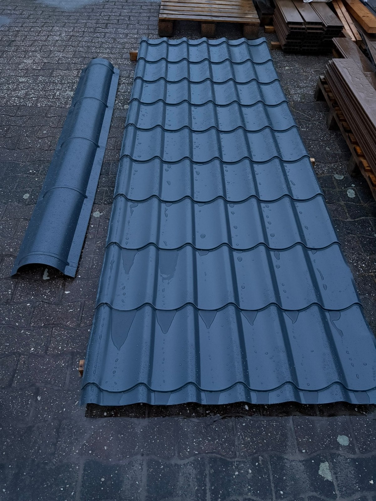 Dakpanplaat 335 cm + nokstuk 2 mtr, Ophalen, Overige materialen, Zwart, Zo goed als nieuw