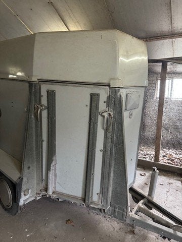 Paardetrailer uit 1987, Ophalen, Gebruikt, Aluminium, 1½-paards trailer
