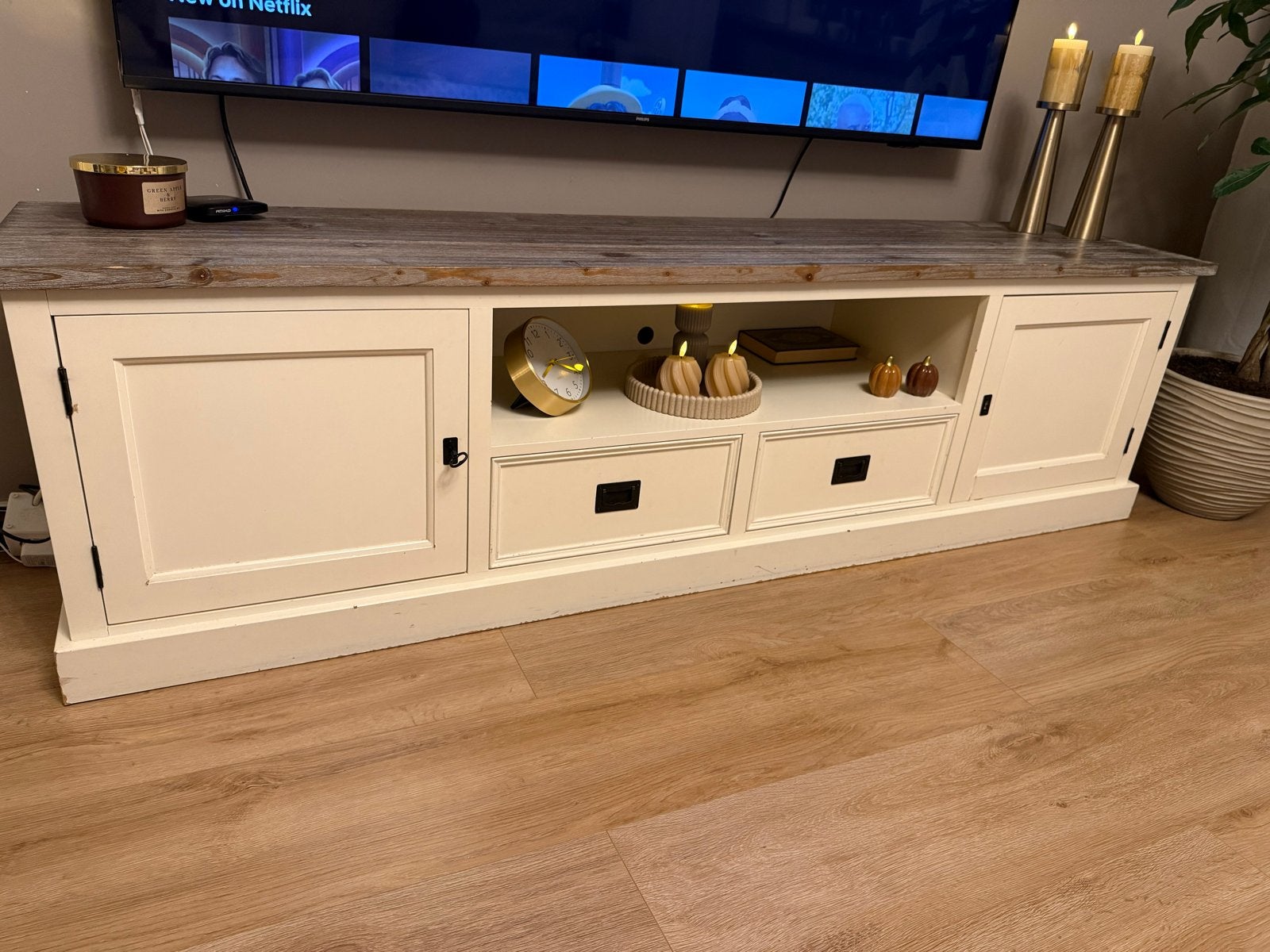 Landelijk TV-meubel met houten blad, Gebruikt, 150 tot 200 cm, Ophalen of Verzenden, Minder dan 100 cm