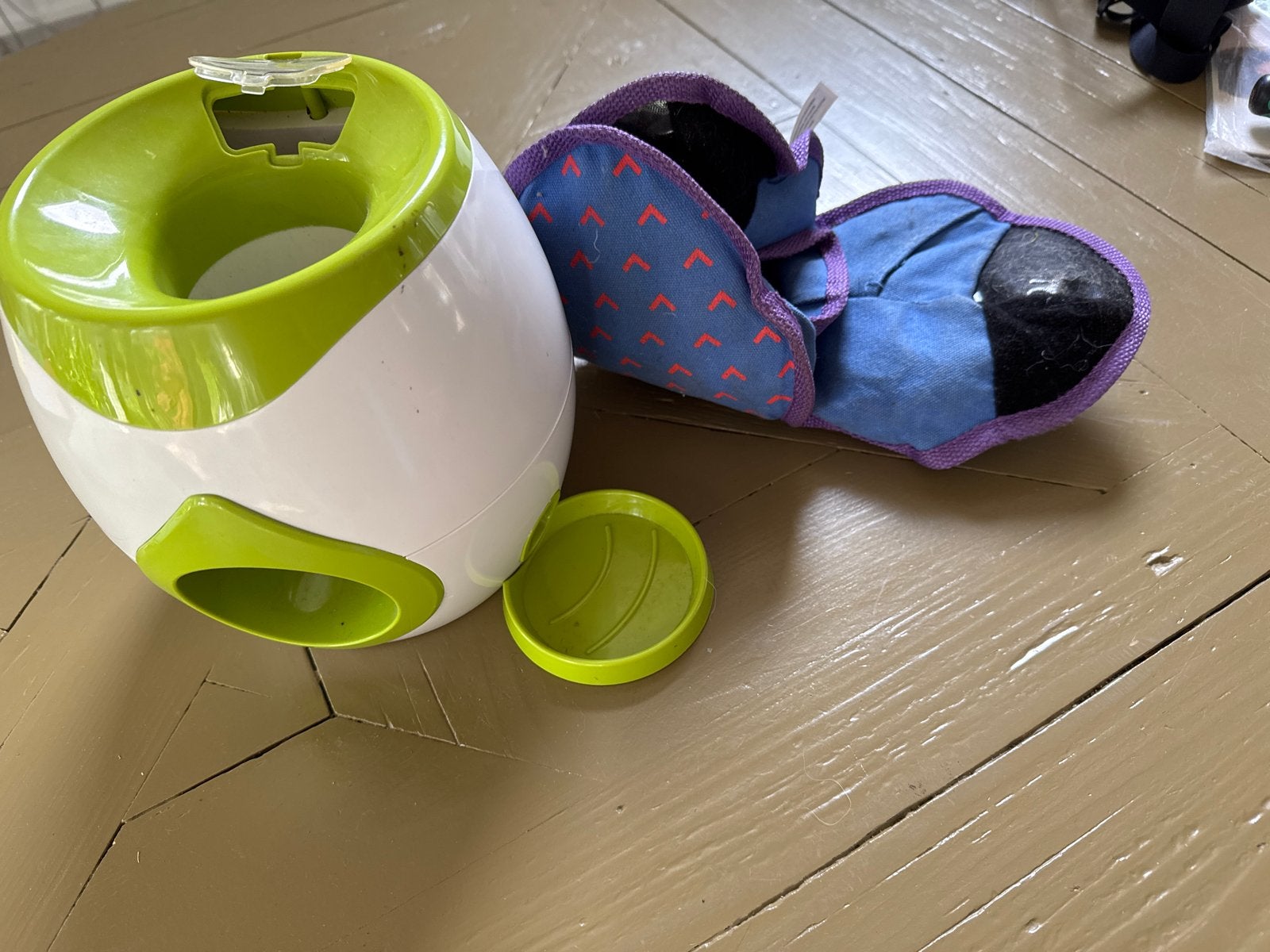 2 honden speeltjes / puzzels, Dieren en Toebehoren, Ophalen of Verzenden, Gebruikt