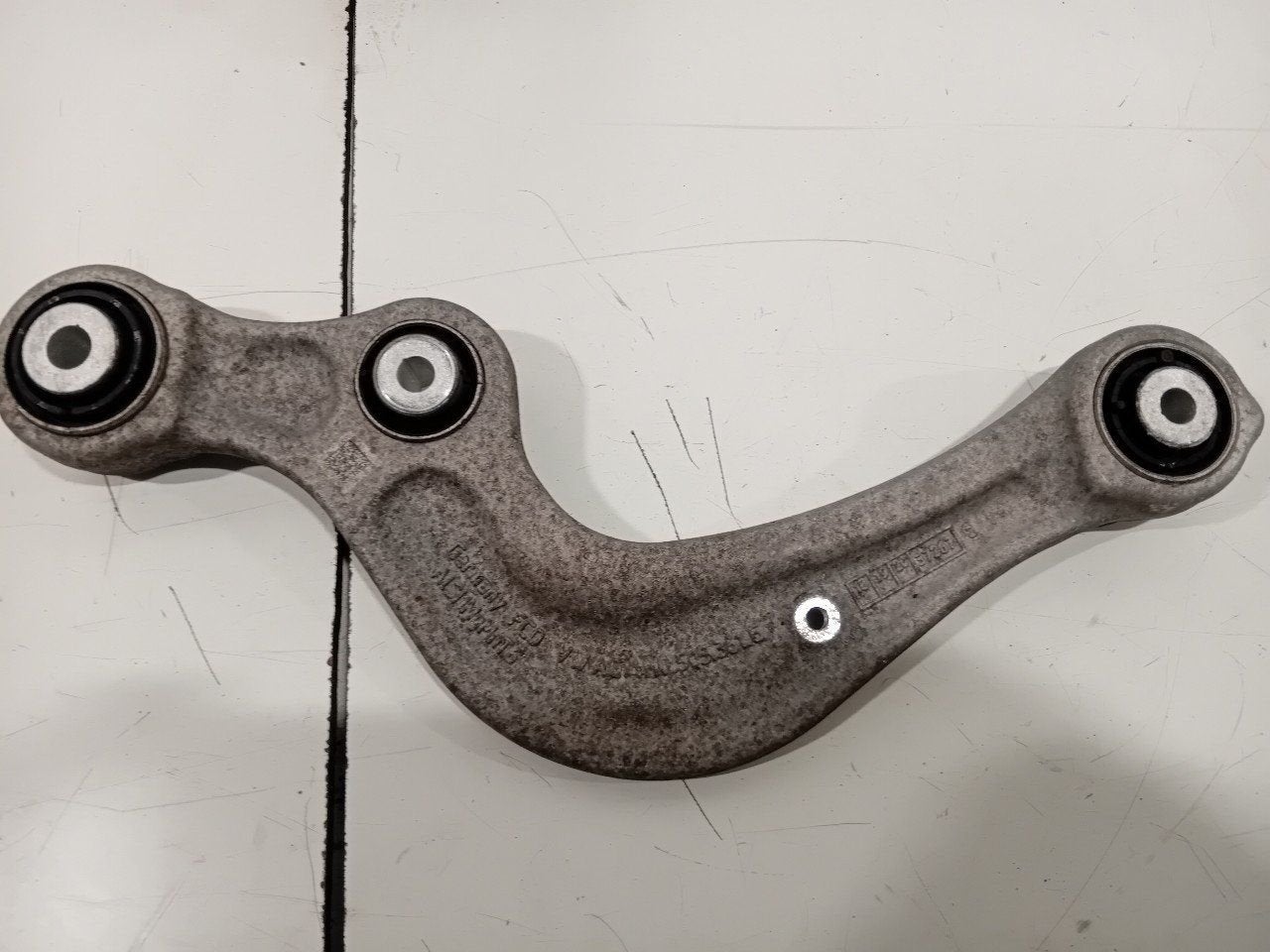 Draagarm links achter Audi SQ5, Onderdelen@venauto.nl, Van der Ven Autorecycling B.V., Gebruikt, Ettenseweg 76, 4706 PB Roosendaal, The Netherlands