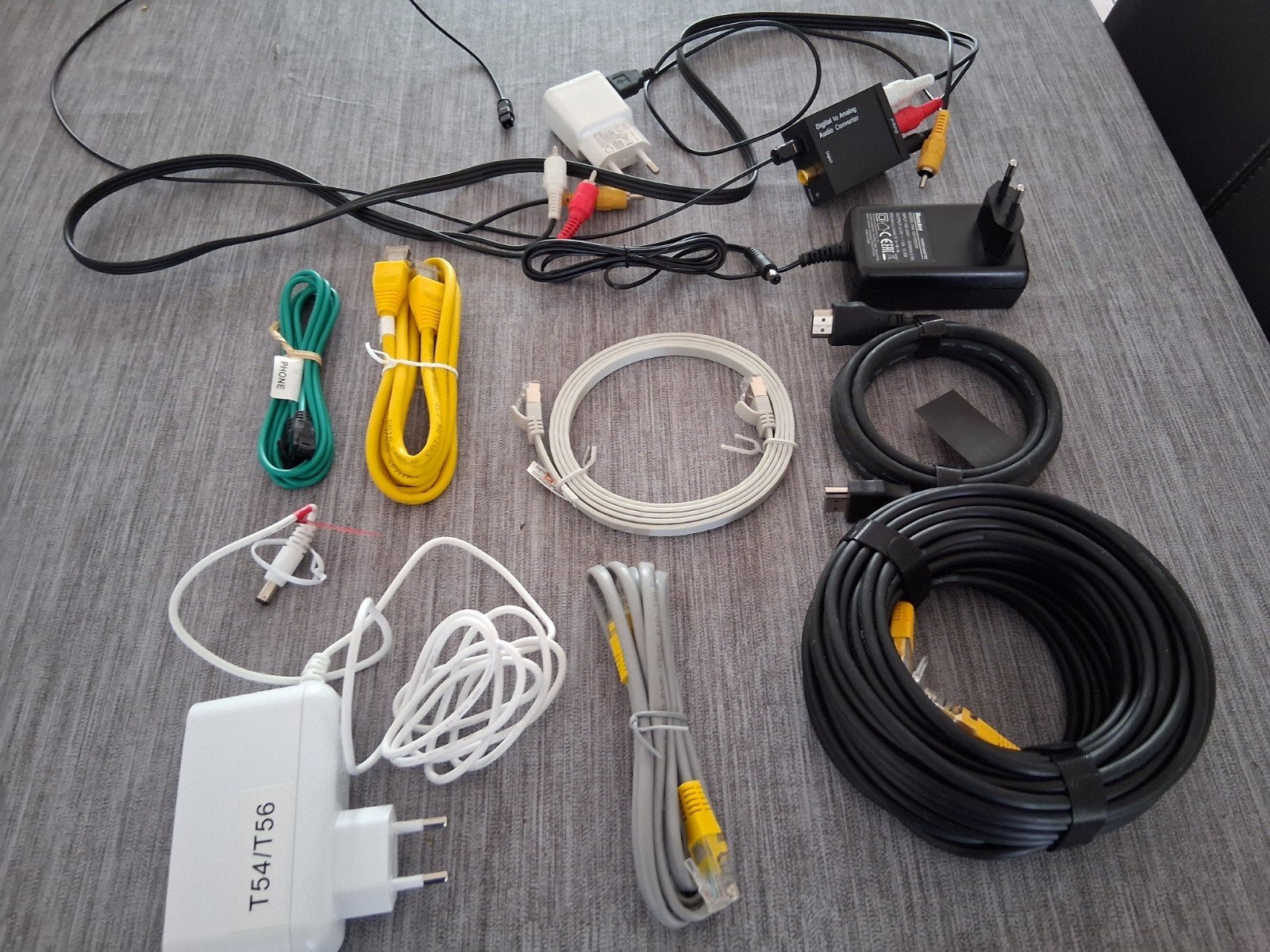 Pakket diverse kabels (UTP, HDMI) + Digital to Analog Audio, Computers en Software, Pc- en Netwerkkabels, Ophalen of Verzenden