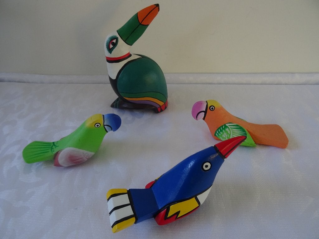 Vogeltjes hout handbeschilderd houten vogels toekan, Ophalen of Verzenden, Zo goed als nieuw, Vogel, Beeldje of Figuurtje