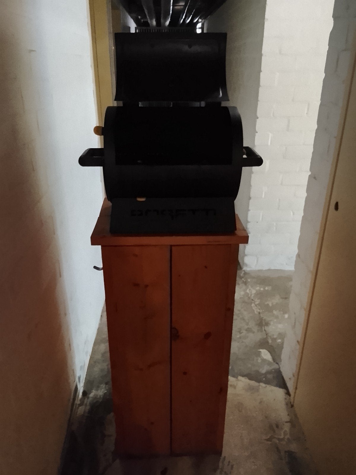 Boretti Barbecue met onderstel, Ophalen