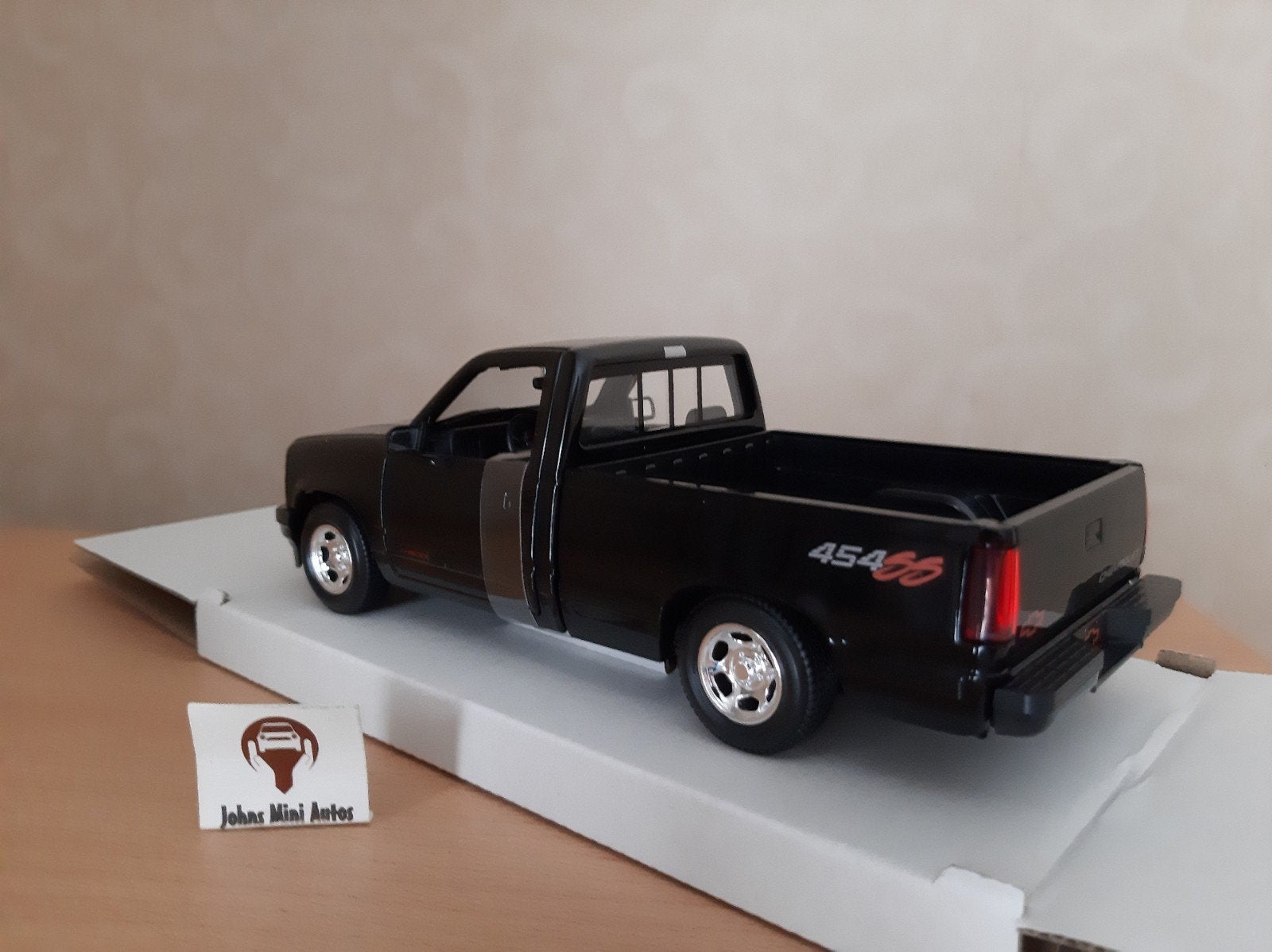 Chevrolet 454 SS Pick-up 1993 Black van Maisto 1:24, Maisto, Auto, Nieuw, Ophalen of Verzenden