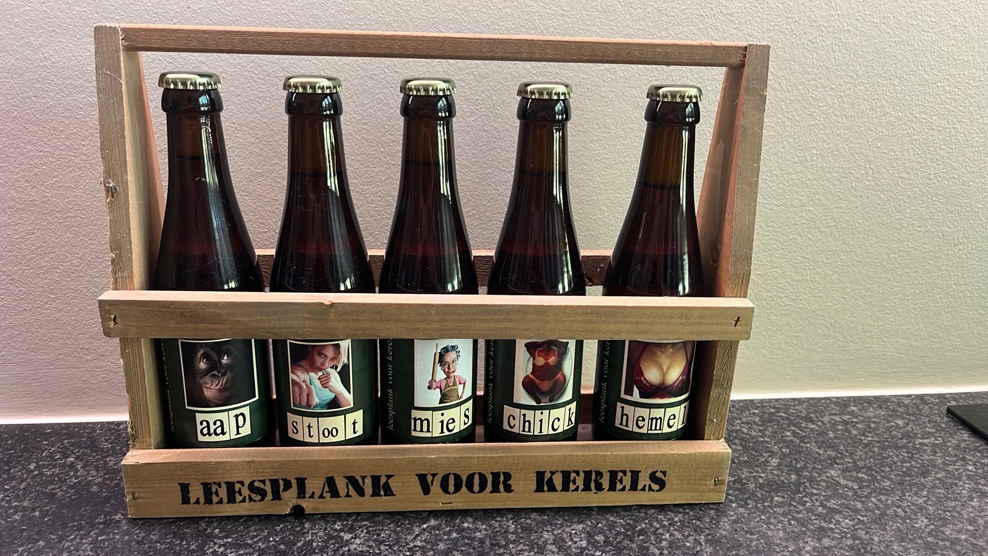 Flesjes Bier in kistje, Verzamelen, Ophalen, Zo goed als nieuw, Flesje(s), Overige merken