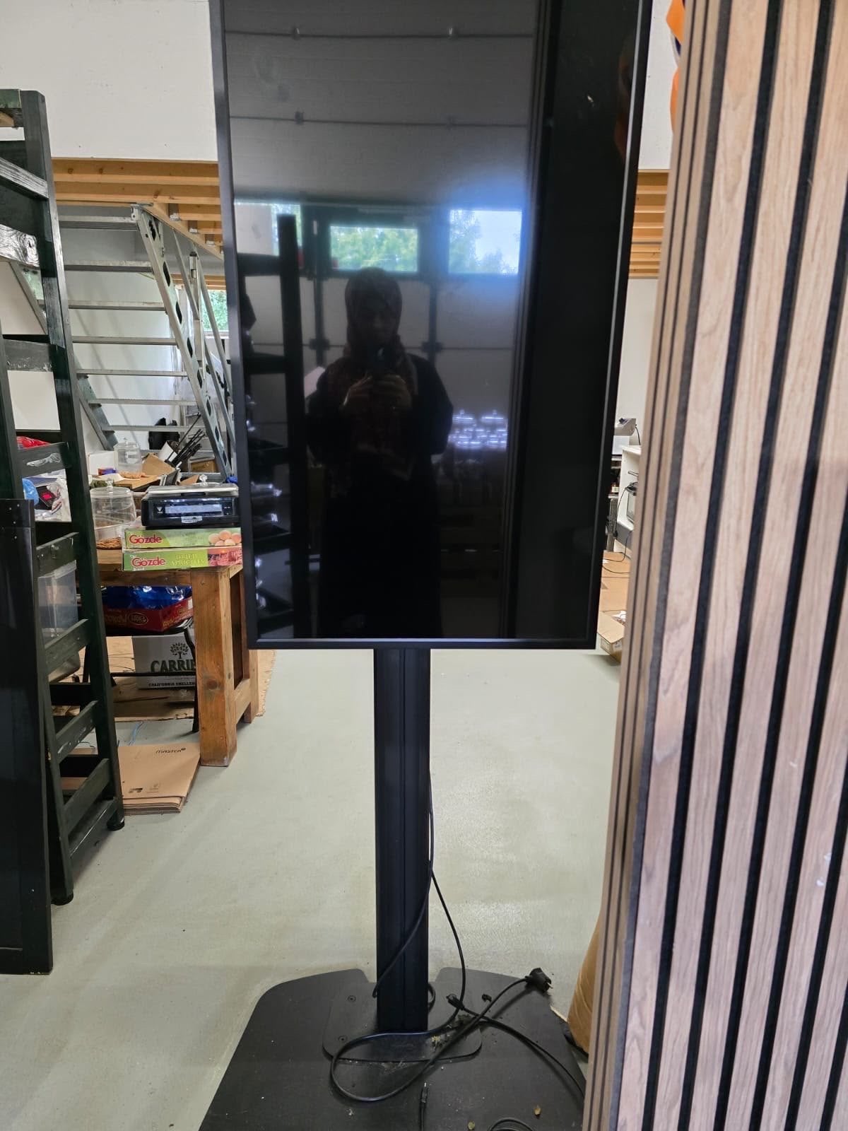 SNEL WEG: Dahua Digital Signage, 50 Hz, LCD, Zo goed als nieuw, 100 cm of meer