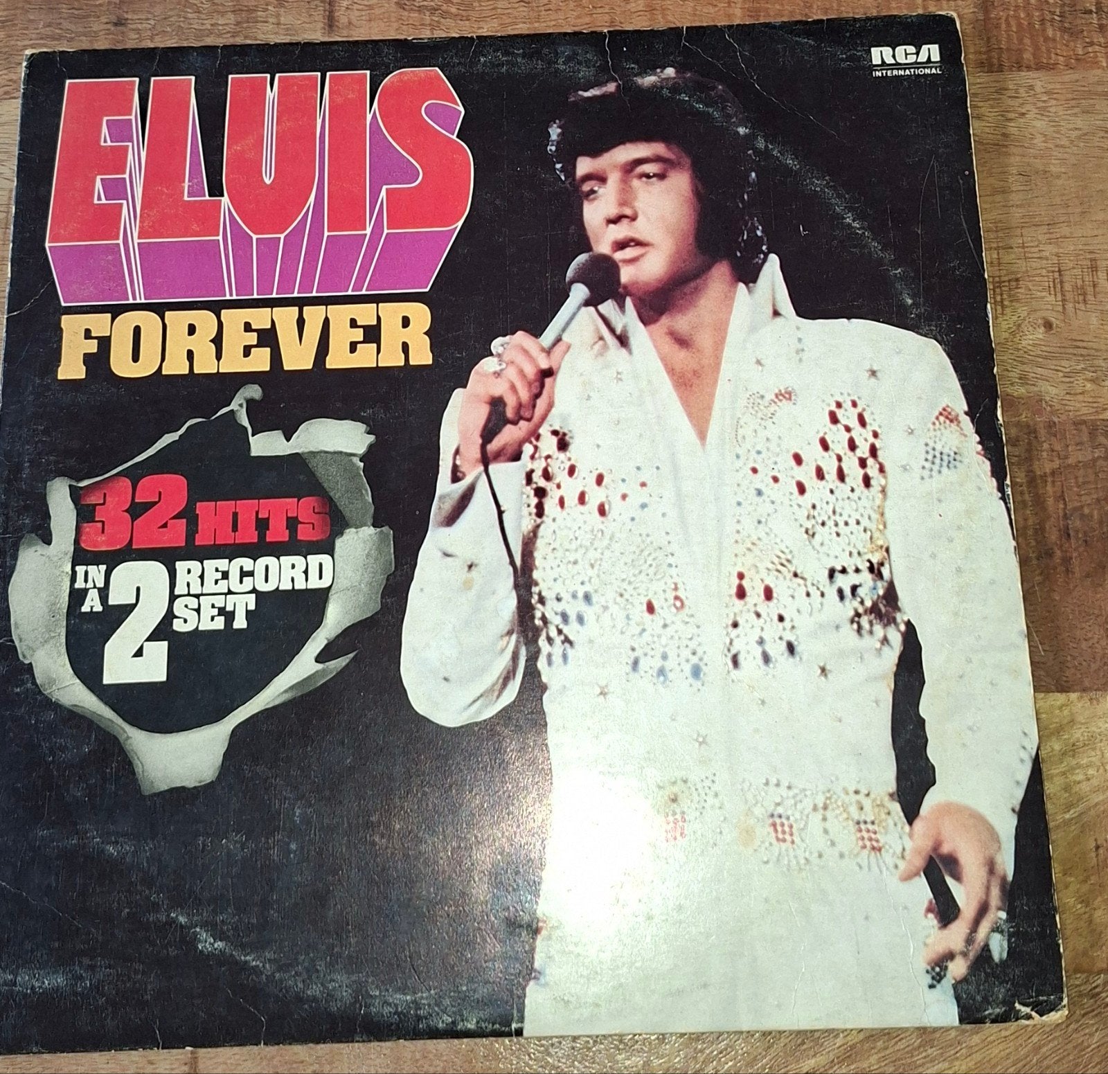 Elvis Forever - 32 Hits in a 2 Record Set LP, Gebruikt, Pop, Complilatie, Ophalen of Verzenden