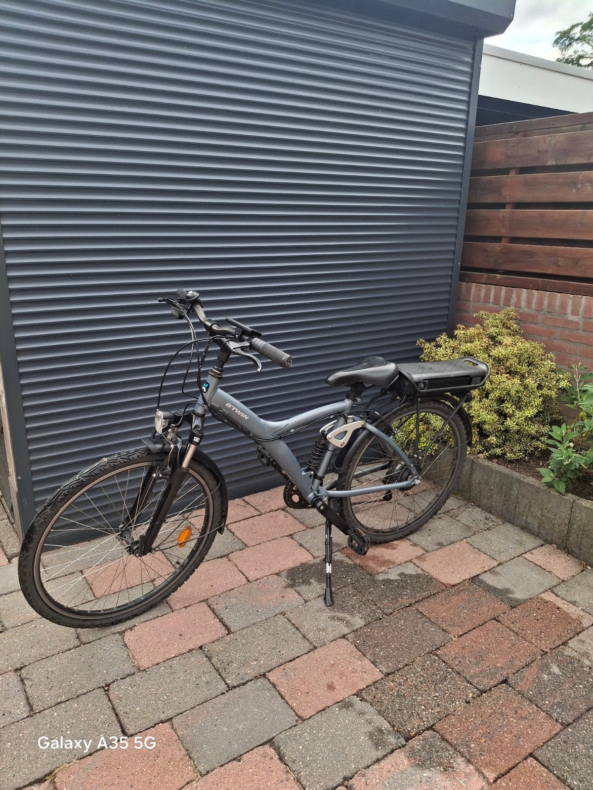 B'Twin elektrische fiets, 4246 km, goede staat tienerfiets, Ophalen of Verzenden