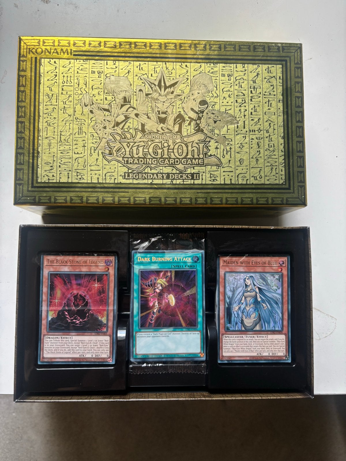 Yu-Gi-Oh! Legendary Decks II Box Set - Nieuw, Hobby en Vrije tijd, Ophalen of Verzenden, Nieuw, Overige typen