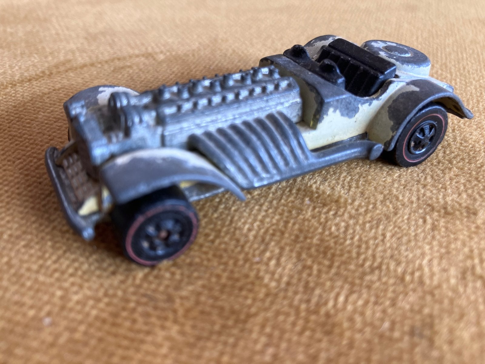 Hot Wheels Sweet 16 Vintage Red line, Hobby en Vrije tijd, Ophalen of Verzenden, Gebruikt, Auto, Overige merken