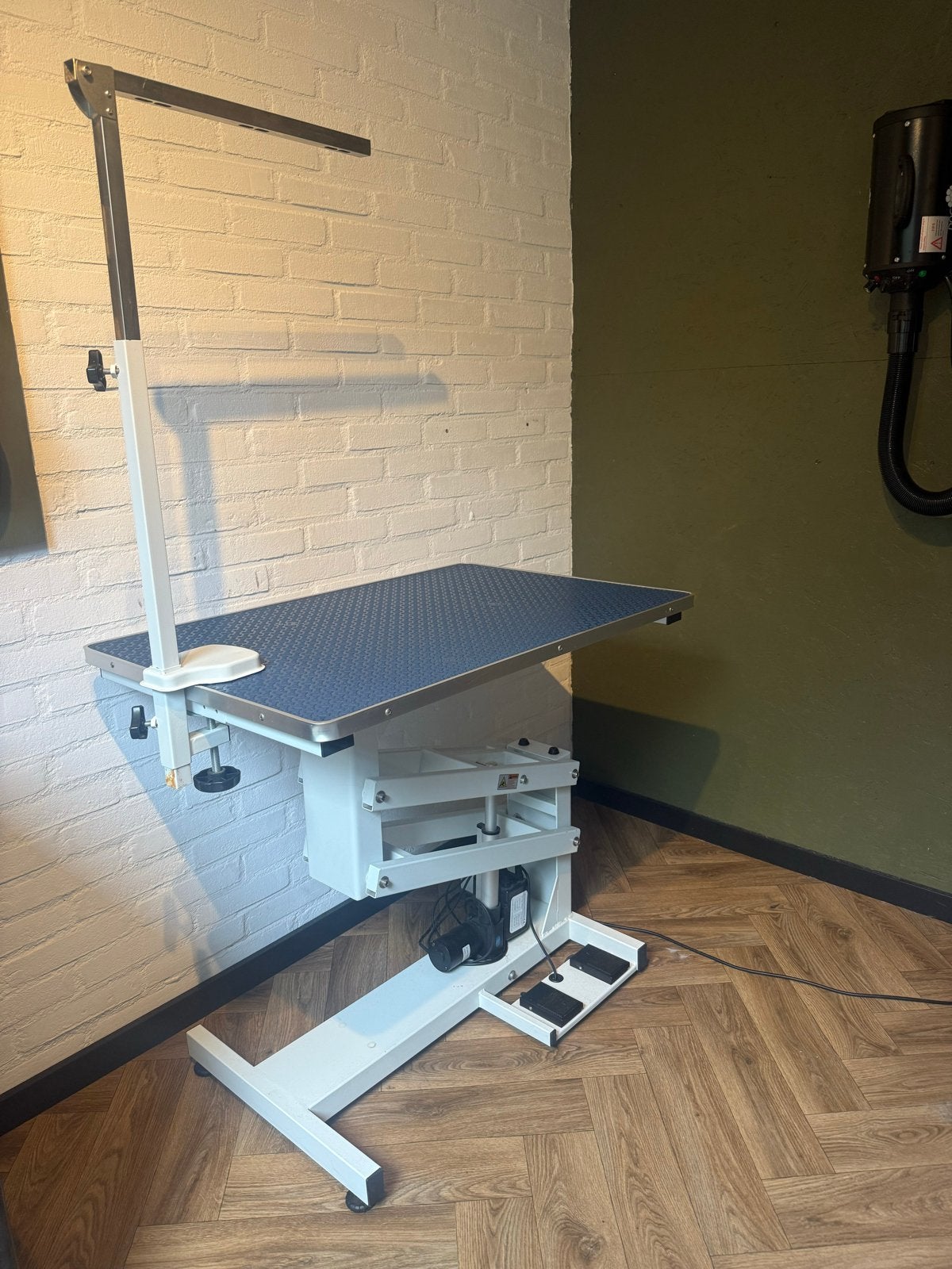 Elektrische trimtafel, Dieren en Toebehoren, Ophalen, Gebruikt
