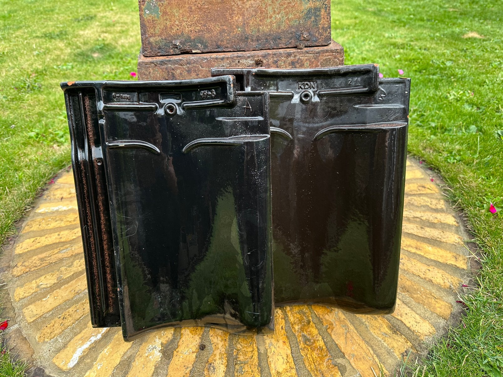 Dakpan monier VH glansend geglazuurd zwart 240 st, Ophalen, Steen of Klei, Zwart, Zo goed als nieuw