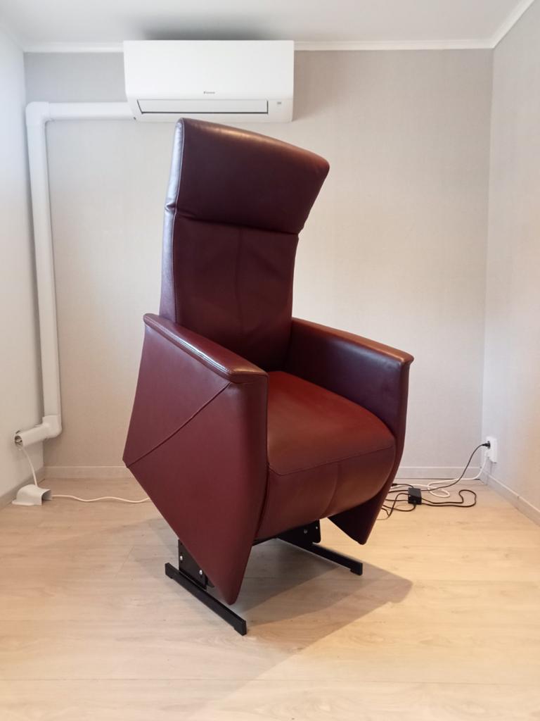 Prachtige bordeaux leren sta op stoel design prominent relax, Gebruikt, 75 tot 100 cm, Ophalen of Verzenden, Prominent design