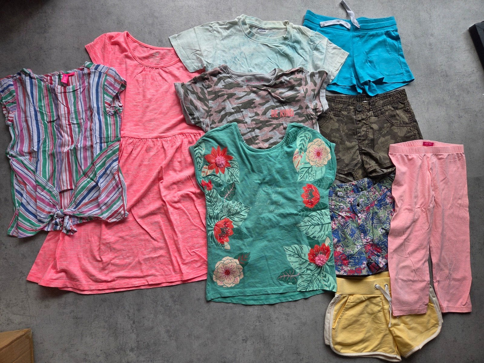 Zomerset mt 134/140, 10 stuks, Kinderen en Baby's, Kinderkleding | Maat 134, Ophalen of Verzenden, Zo goed als nieuw, Meisje, Jurk of Rok