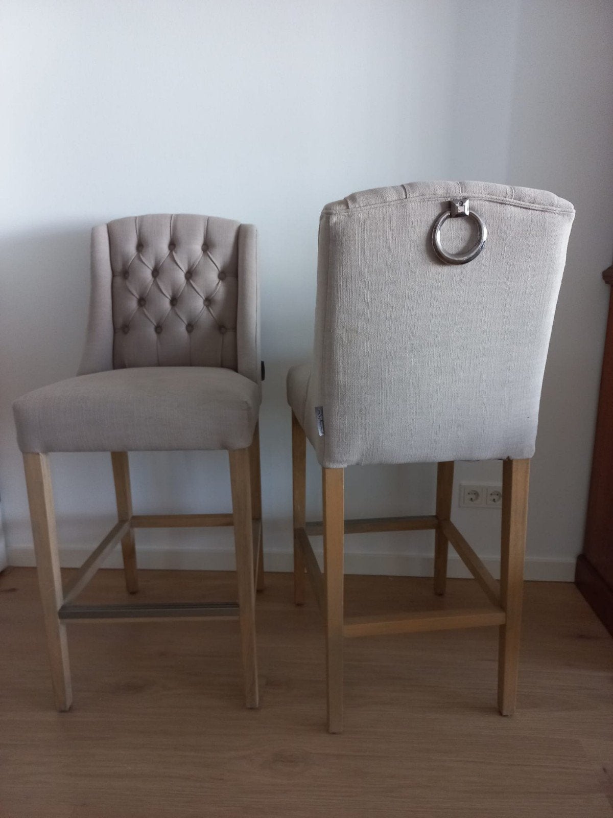 2 Richmond barkrukken, taupe/beige, 2 krukken, Ophalen, Zo goed als nieuw, 90 cm of meer